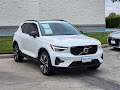 2023 Volvo XC40 B5 Plus Dark Theme